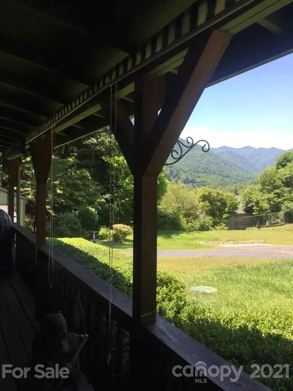 Maggie Valley, NC 28751,51 Crystalwood LN