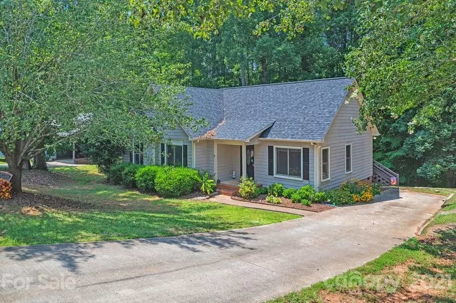 405 Split Oak TRL, Gastonia, NC 28052