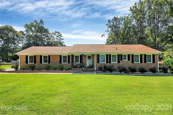 2207 Heavner RD, Lincolnton, NC 28092