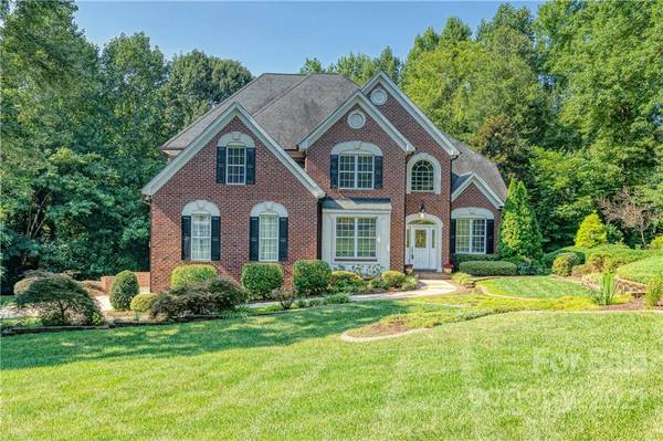 7715 Sail Pointe DR, Sherrills Ford, NC 28673