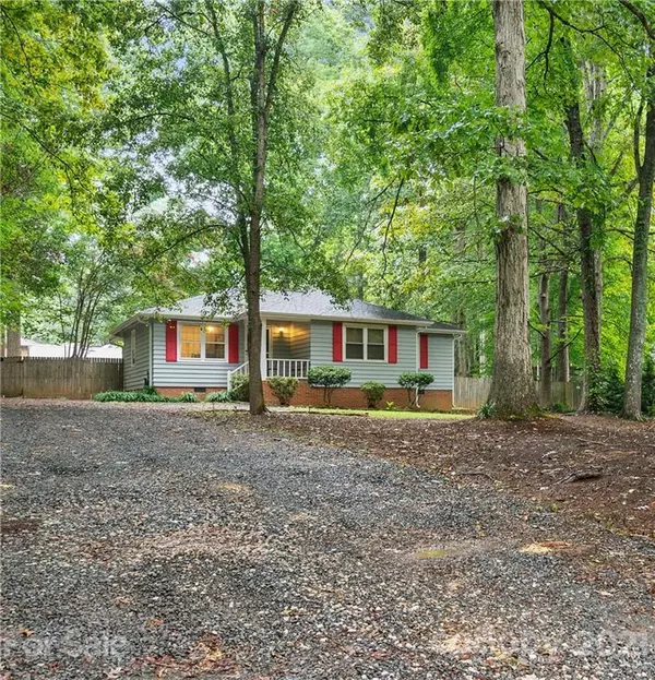 Matthews, NC 28104,5916 Senconee RD