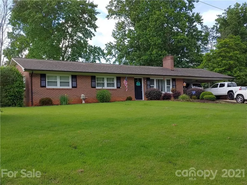 422 Northwood Hills RD, North Wilkesboro, NC 28659