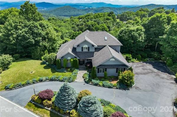 427 Rambling RD, Blowing Rock, NC 28605