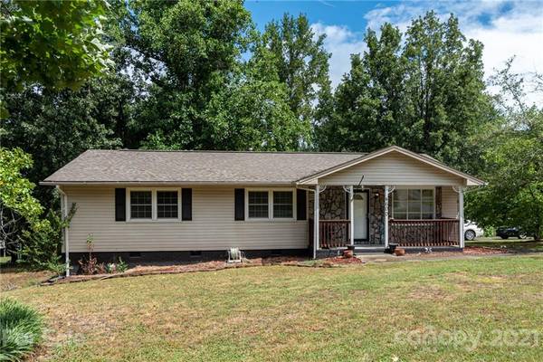 4600 Longbriar DR, Gastonia, NC 28056