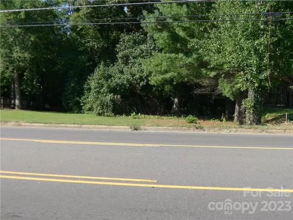 Mocksville, NC 27028,1154 Yadkinville RD