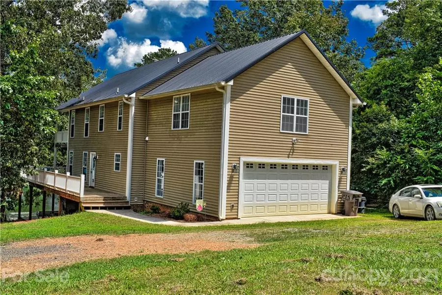 259 Rolling View DR, Badin Lake, NC 28127