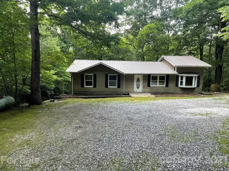 343 Hunter RD, Cashiers, NC 28717