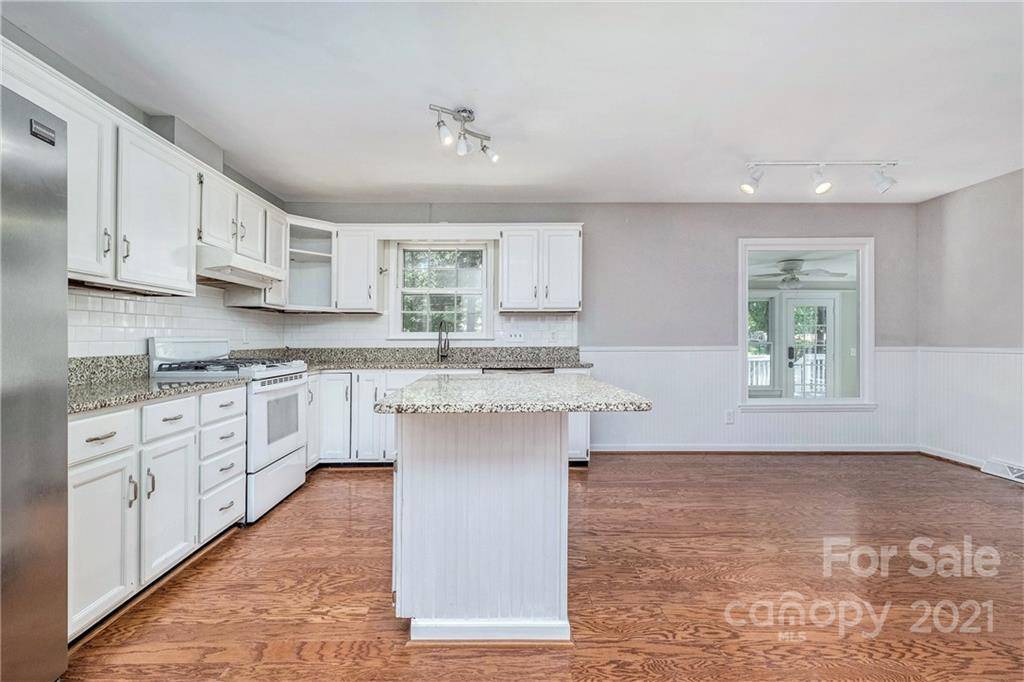 Charlotte, NC 28270,1903 Lynbridge DR