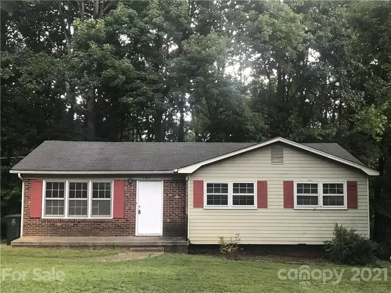 1305 Northwoods DR, Kings Mountain, NC 28086