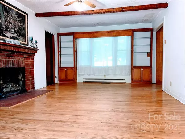 Vilas, NC 28692,4930 US Highway 421 HWY N