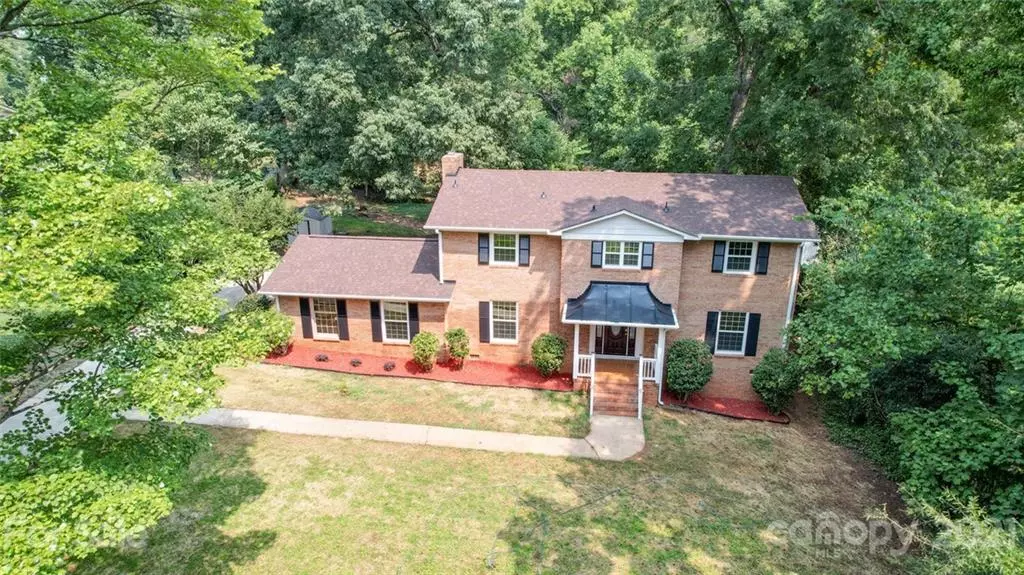 6613 FairLawn RD, Charlotte, NC 28215