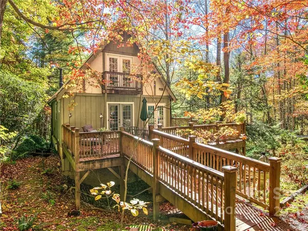 21 Christy LN, Maggie Valley, NC 28751