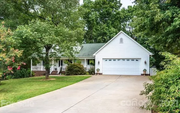 Newton, NC 28658,1836 Kathy ST