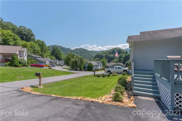 Waynesville, NC 28785,179 Pinellas LN