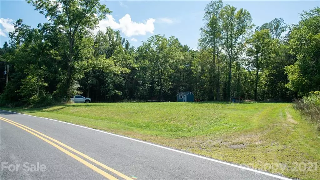 Mocksville, NC 27028,399 Bonkin Lake RD #3