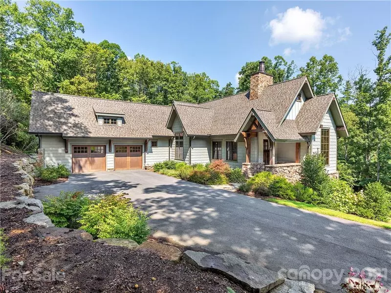 438 Barrington DR, Asheville, NC 28803