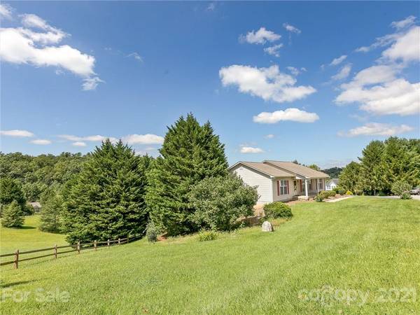 162 Kennedy RD,  Weaverville,  NC 28787