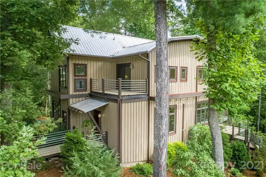 1495 Brentwood PL, Morganton, NC 28655