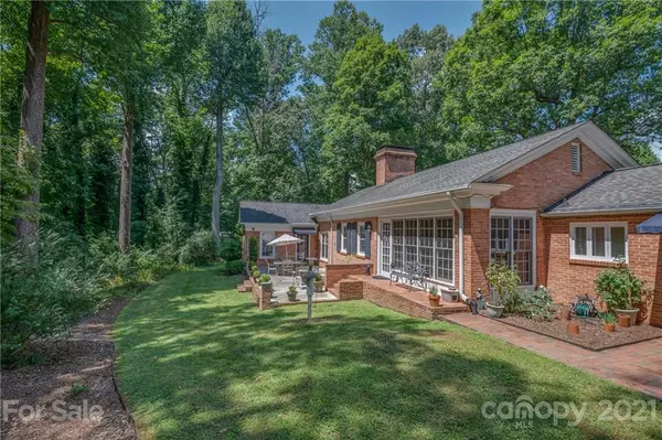 Rutherfordton, NC 28139,265 Fernwood DR