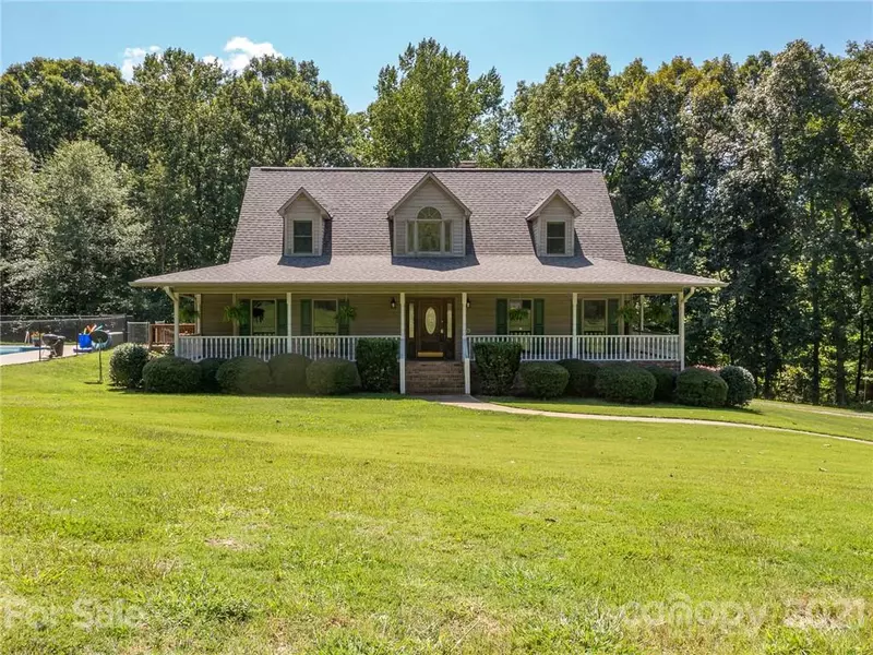 124 Wicklow LN, Campobello, SC 29322