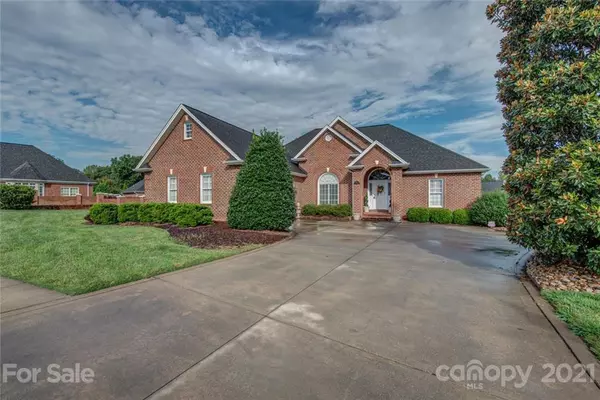 Shelby, NC 28150,106 Plantation CT