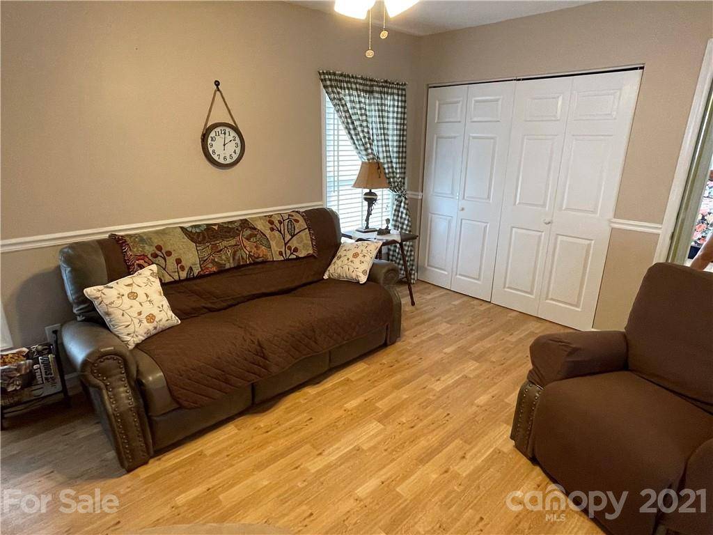 New London, NC 28127,310 Mount View LN