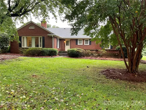 627 Harmony DR, Statesville, NC 28677