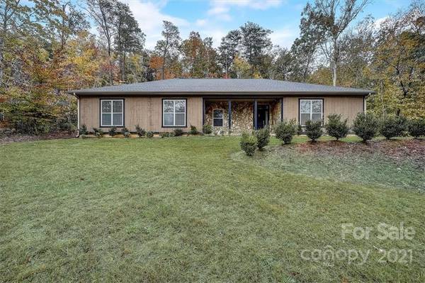 121 Dublin LN, Columbus, NC 28722