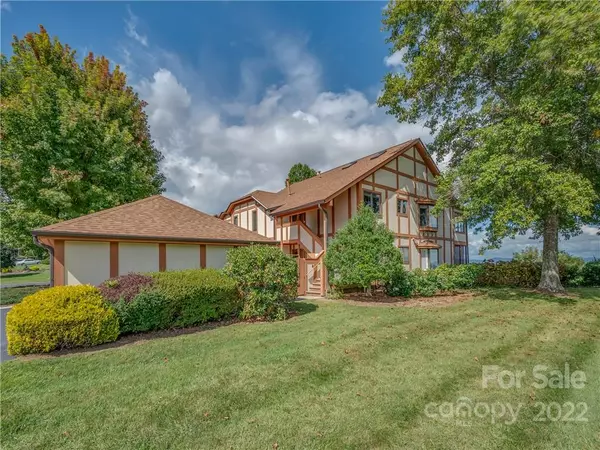 Laurel Park, NC 28739,404 Fleetwood PLZ