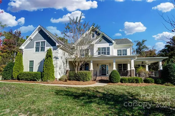 Matthews, NC 28104,3007 Twin Lakes DR