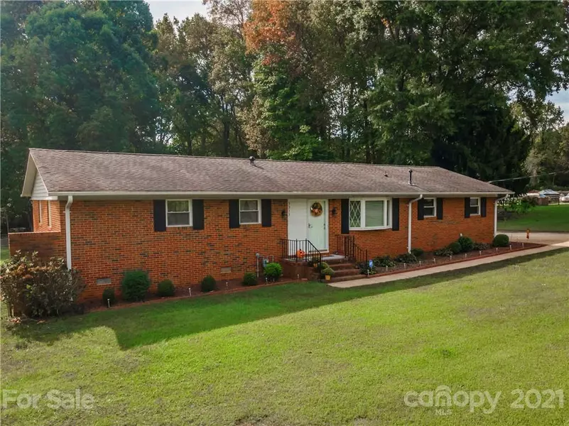 3313 Joseph DR, Matthews, NC 28105