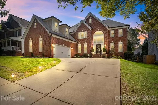 14232 Harvington DR, Huntersville, NC 28078