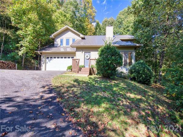 25 Lovebird LN, Candler, NC 28715