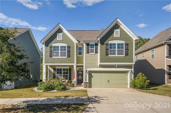 3890 Lake Breeze DR, Sherrills Ford, NC 28673