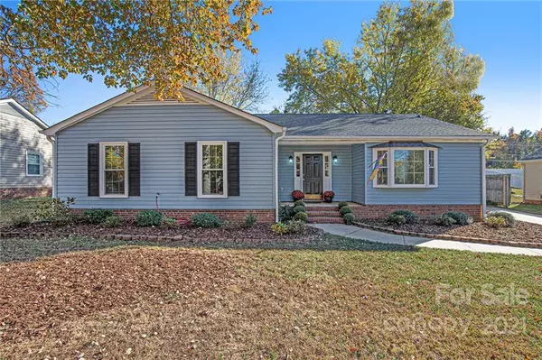 437 Silversmith LN, Charlotte, NC 28270