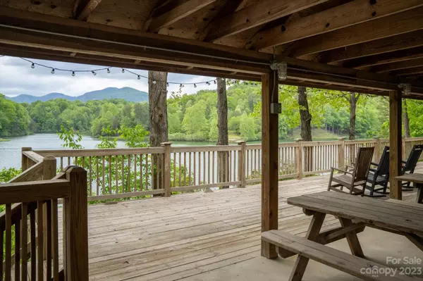 Lake Lure, NC 28746,387 Rainbow CIR #387