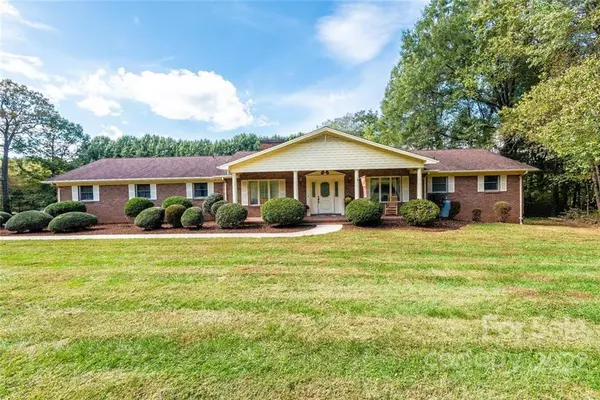 Taylorsville, NC 28681,55 Knollwood ST