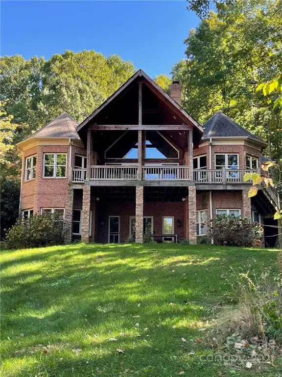 Mooresville, NC 28117,209 Pinnacle Shores DR