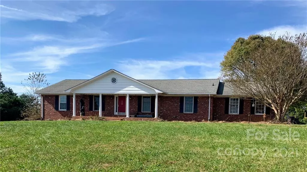 Casar, NC 28020,115 Navaho DR