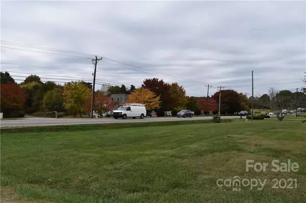 Mooresville, NC 28117,768 River HWY