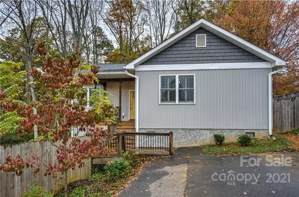 7 Colters PATH, Asheville, NC 28806