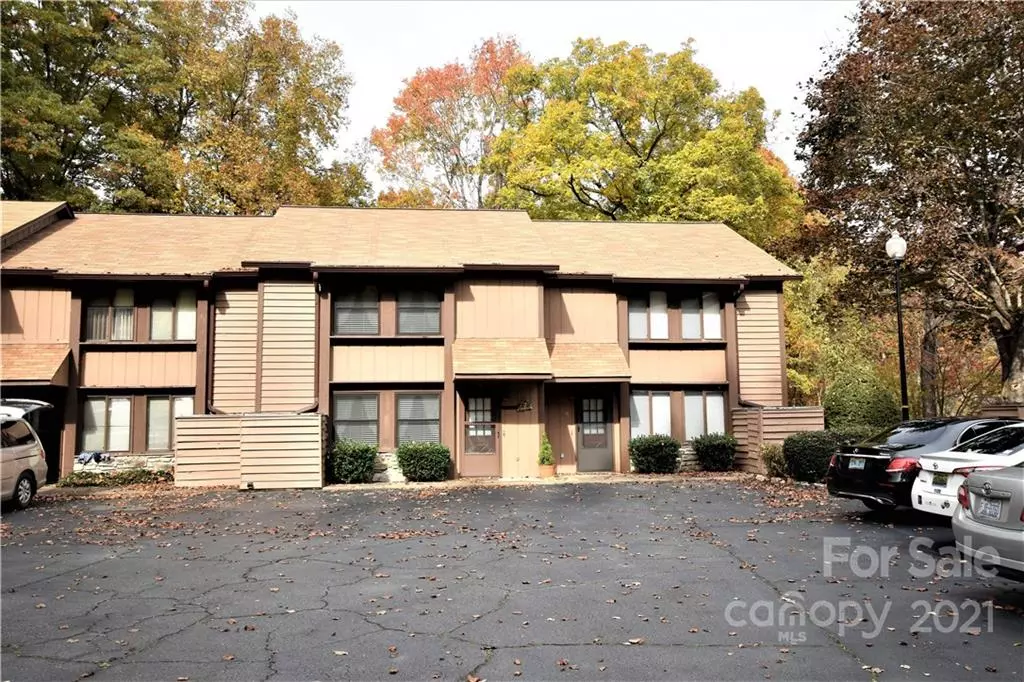 Maggie Valley, NC 28751,33 George CIR