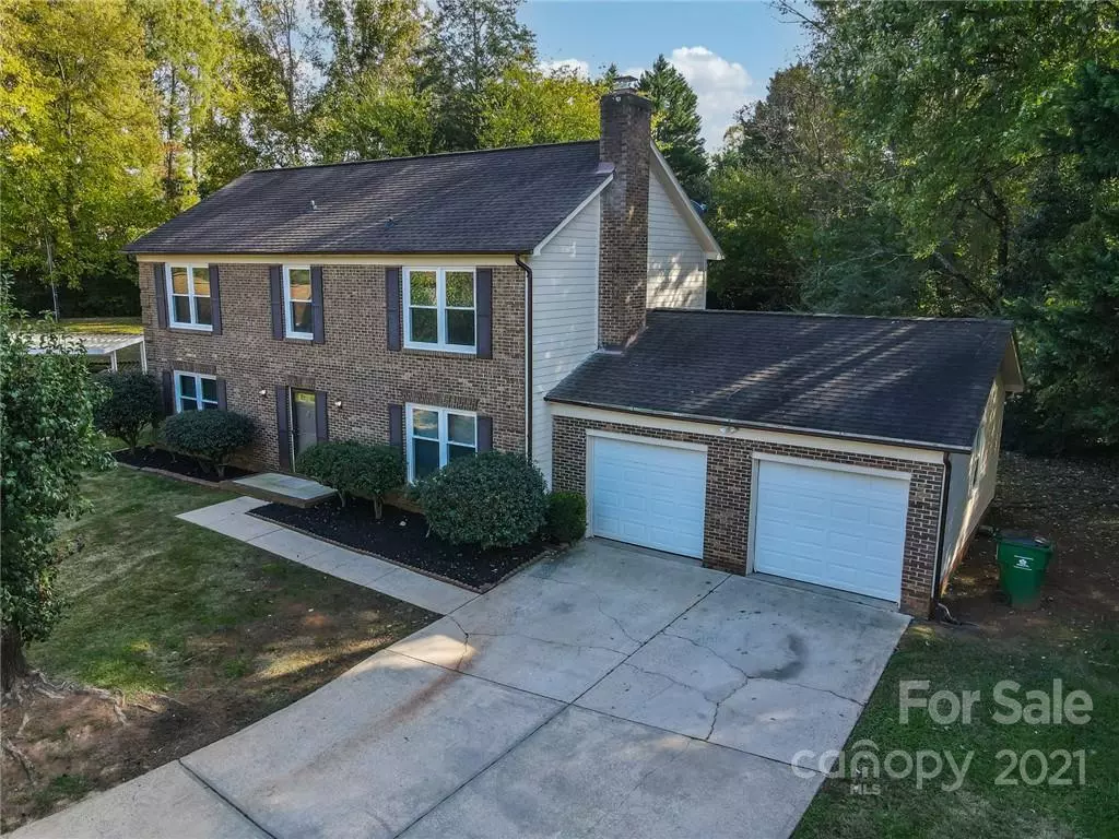 Charlotte, NC 28213,7548 Hounslow LN