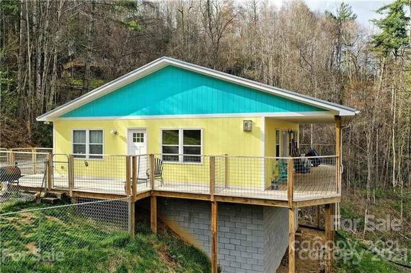 115 Bimini LN, Maggie Valley, NC 28751