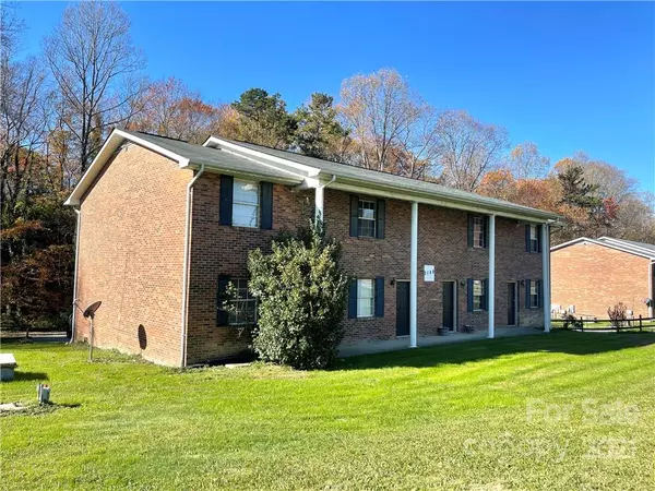 2158 Howard Gap RD, Hendersonville, NC 28792