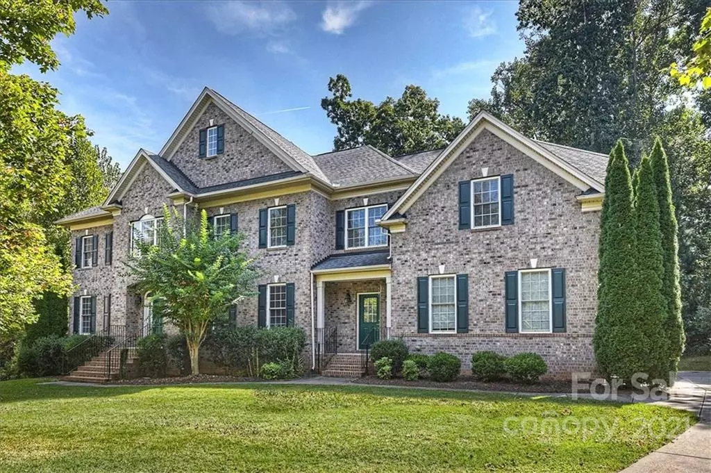 Matthews, NC 28104,6012 Pinewood CT