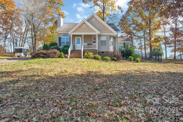 139 Greenwich DR, Statesville, NC 28677