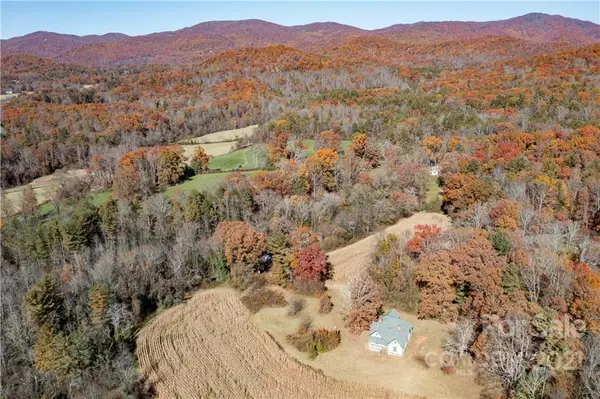 Fairview, NC 28730,77 Hollywood RD