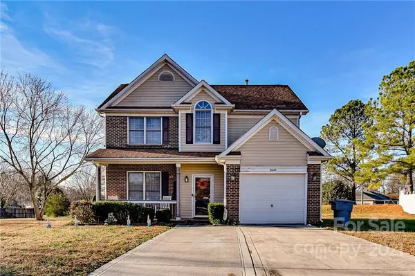 9043 Silver Coach LN, Charlotte, NC 28273