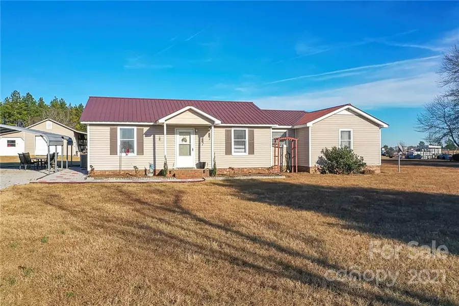 5409 Airport RD, Mt Croghan, SC 29727